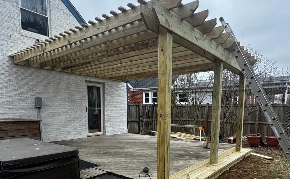 One Contractor for the Whole Backyard detail photo by Loudoun Decks