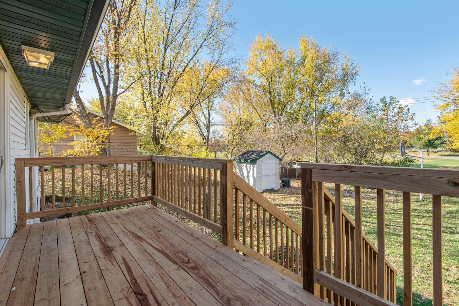 Wood Deck with Wood Railings โ Loudoun Decks Northern Virginia