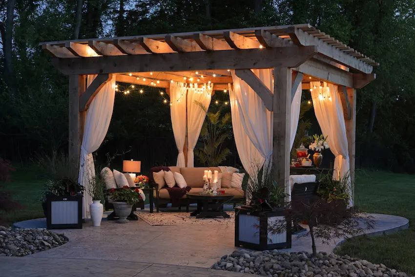 Custom pergola built by Loudoun Decks in Northern Virginia